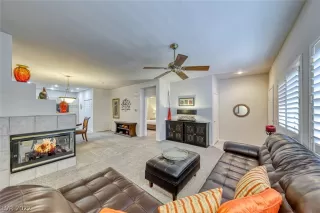 Photo #4: 2379148 Listing