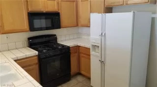 Photo #4: 2379155 Listing 