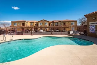 Photo #3: 2379157 Listing 