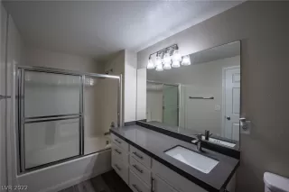 Photo #4: 2379157 Listing 