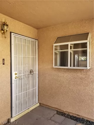 Photo #2: 2379190 Listing 