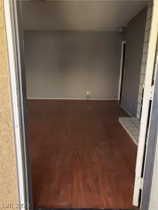 Photo #3: 2379190 Listing 