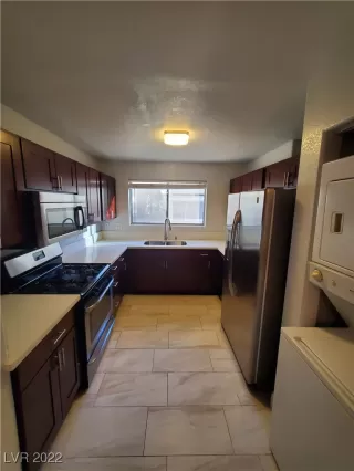 Photo #2: 2379196 Listing 