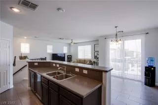 Photo #2: 2379199 Listing 