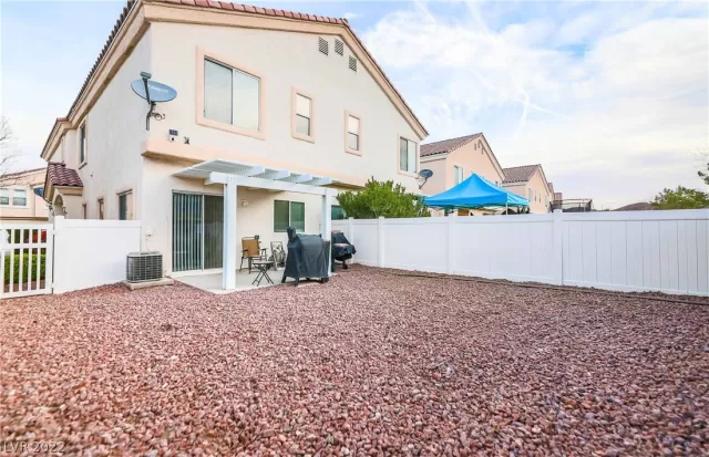 MLS: 2379224 Condo For Sale