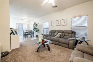 Photo #3: 2379224 Listing