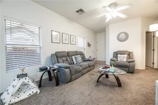 Photo #6: 2379224 Listing