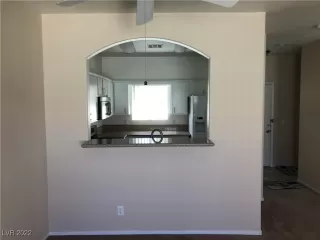 Photo #5: 2379247 Listing 