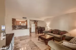 Photo #3: 2379248 Listing