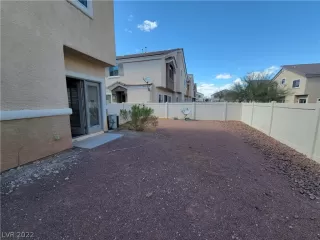 Photo #4: 2379268 Listing 