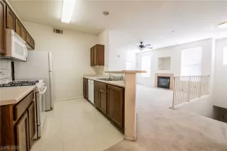 Photo #3: 2379286 Listing 