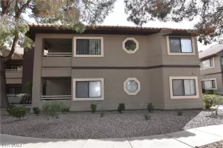 Photo #2: 2379296 Listing 