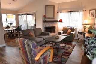 Photo #3: 2379296 Listing 