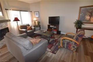 Photo #5: 2379296 Listing 