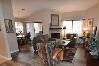 Photo #6: 2379296 Listing 