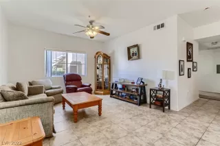 Photo #2: 2379327 Listing