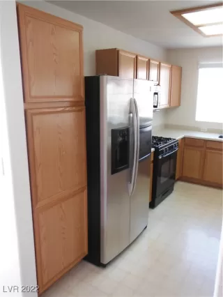 Photo #4: 2379337 Listing 