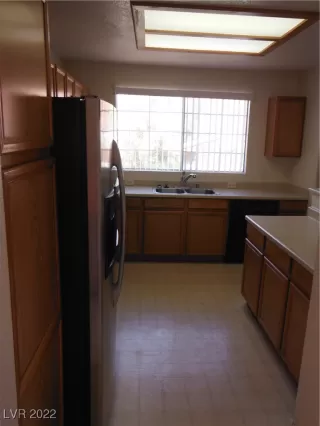 Photo #5: 2379337 Listing 