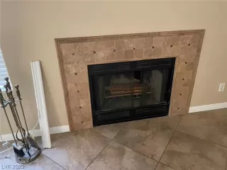 Photo #5: 2379340 Listing 