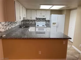 Photo #6: 2379340 Listing 