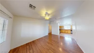 Photo #5: 2379341 Listing 