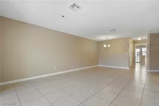 Photo #5: 2379346 Listing