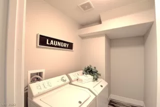 Photo #6: 2379353 Listing