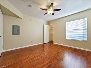 Photo #4: 2379355 Listing 