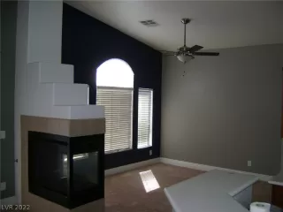 Photo #4: 2379358 Listing 