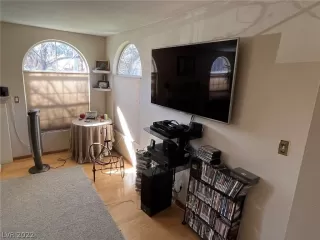 Photo #1: 2379371 Listing