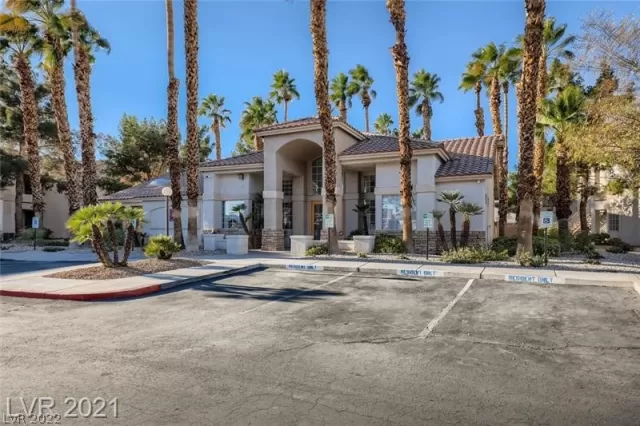 MLS: 2379372 Condo For Sale