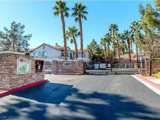 Photo #1: 2379372 Listing 