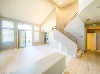 Photo #3: 2379379 Listing