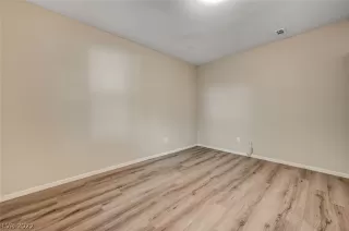 Photo #6: 2379381 Listing 