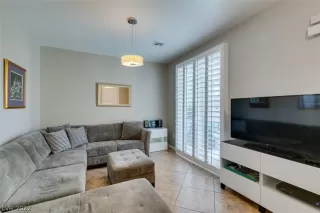 Photo #6: 2379399 Listing 