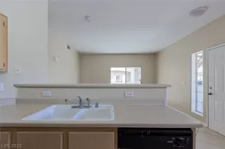 Photo #2: 2379430 Listing