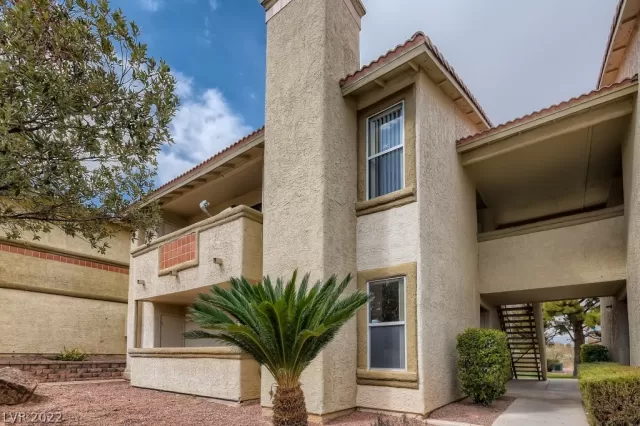 MLS: 2379431 Condo For Sale