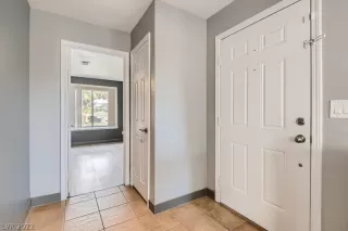 Photo #3: 2379431 Listing