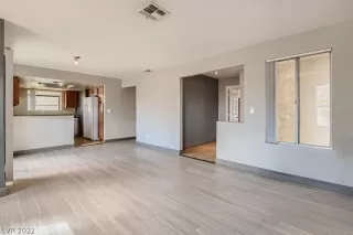 Photo #6: 2379431 Listing