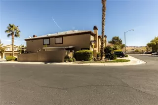 Photo #2: 2379438 Listing