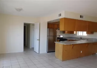 Photo #2: 2379476 Listing