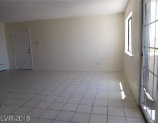 Photo #5: 2379476 Listing