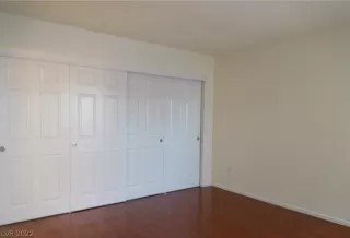 Photo #6: 2379476 Listing