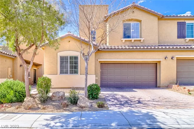 MLS: 2379483 Condo For Sale