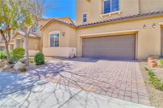 Photo #2: 2379483 Listing