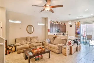 Photo #5: 2379483 Listing