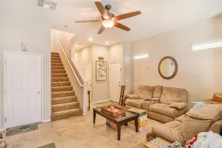 Photo #6: 2379483 Listing