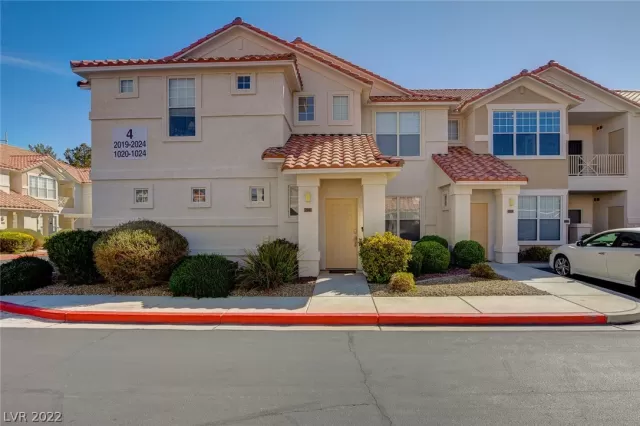 MLS: 2379496 Condo For Sale