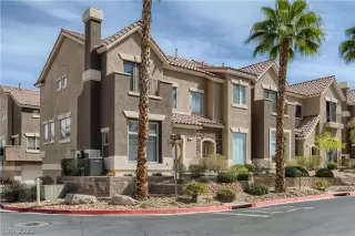 Photo #2: 2379516 Listing 