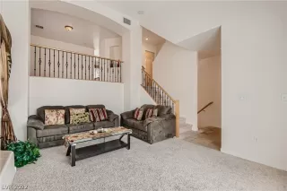 Photo #4: 2379516 Listing 